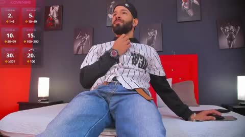 Thia Gomez online show from 17, 12, 2024