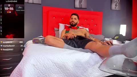 Thia Gomez online show from 21, 12, 2024