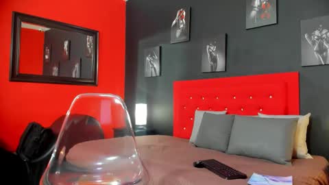 Thia Gomez online show from 11, 9, 2025