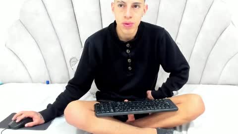 Thiago   online show from 4, 4, 2026