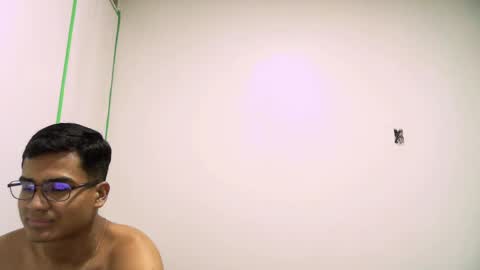 Snapshot of thiagovega_ chatting on 30, 4, 2026 thiagovega_ online show from 30, 4, 2026