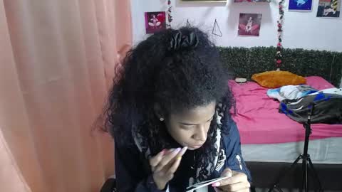 Snapshot of thiana_horny chatting on 2, 6, 2026 thiana_horny online show from 2, 6, 2026