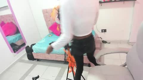 thianahorny online show from 1, 11, 2025