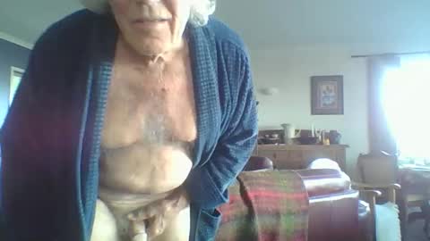 Snapshot of thickcockat71 chatting on 4, 10, 2025 Thickcockat71 online show from 4, 10, 2025