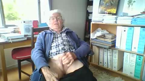 Snapshot of thickcockat71 chatting on 23, 10, 2025 Thickcockat71 online show from 23, 10, 2025