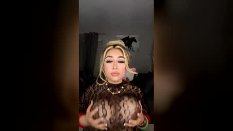 thicklatinamami1 online show from 29, 4, 2026