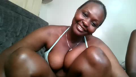 Snapshot of thicky_rue chatting on 8, 6, 2026 Rue online show from 8, 6, 2026