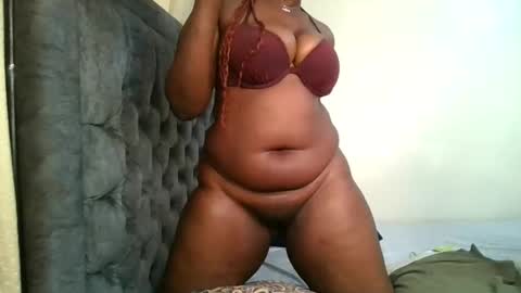 Snapshot of thicky_rue chatting on 9, 6, 2026 Rue online show from 9, 6, 2026
