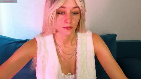 Snapshot of thief_of_hearts_ chatting on 19, 9, 2025 thief_of_hearts_ online show from 19, 9, 2025