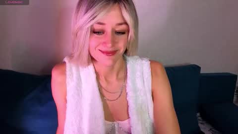 Snapshot of thief_of_hearts_ chatting on 21, 9, 2025 thief_of_hearts_ online show from 21, 9, 2025