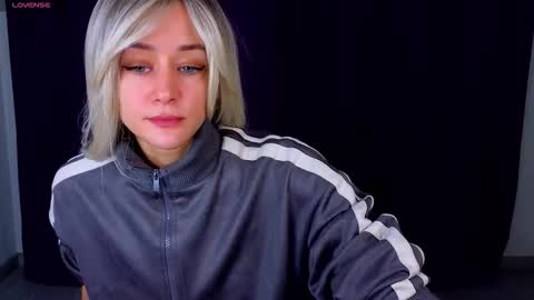 Snapshot of thief_of_hearts_ chatting on 3, 10, 2025 thief_of_hearts_ online show from 3, 10, 2025