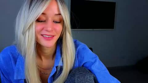 Snapshot of thief_of_hearts_ chatting on 28, 10, 2025 thief_of_hearts_ online show from 28, 10, 2025