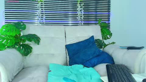 Thiago Saenzz online show from 24, 4, 2026