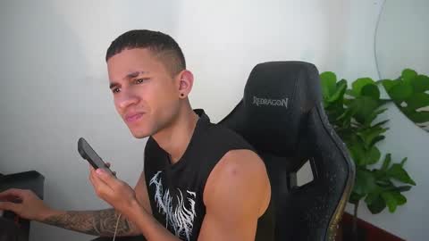 thin_tommy11 online show from 22, 12, 2025