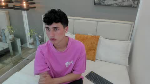 Thom online show from 2, 4, 2026