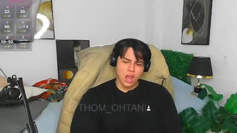 Snapshot of thom_ohtani chatting on 29, 5, 2026 thom_ohtani online show from 29, 5, 2026