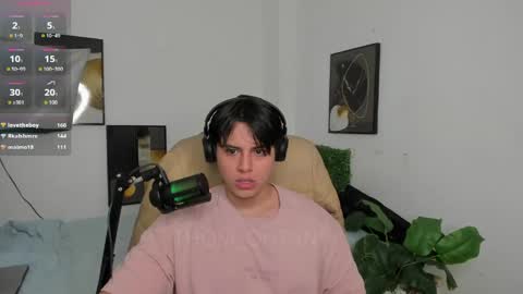 Snapshot of thom_ohtani chatting on 7, 6, 2026 thom_ohtani online show from 7, 6, 2026