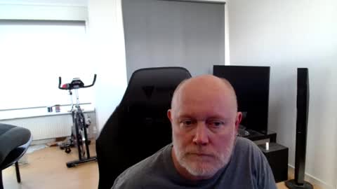 Snapshot of thomas806035 chatting on 6, 8, 2026 thomas806035 online show from 6, 8, 2026