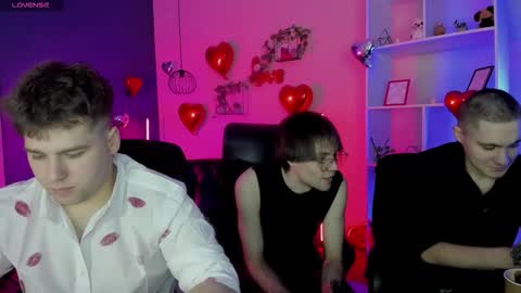 Snapshot of thomas_crow chatting on 15, 2, 2026 thomas_crow online show from 15, 2, 2026