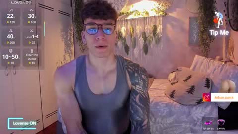 Snapshot of thomas_fuckboy chatting on 30, 11, 2025 Thomas Grey online show from 30, 11, 2025