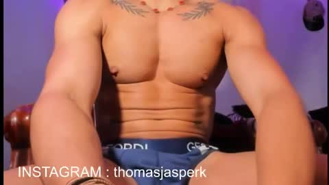 Snapshot of thomas_k7 chatting on 7, 5, 2026 Thomas online show from 7, 5, 2026