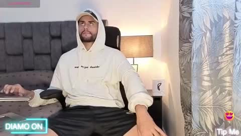 Snapshot of thomas_redcol chatting on 14, 10, 2025 Thomas online show from 14, 10, 2025