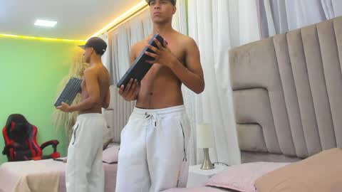 Thomas Valkov online show from 15, 5, 2026