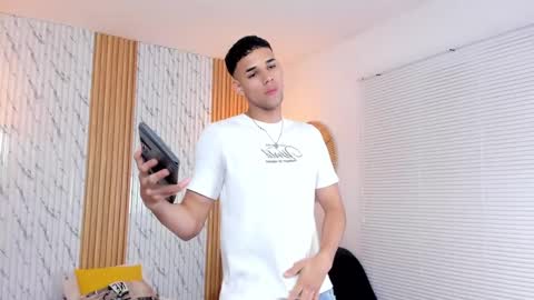 Thomas online show from 12, 2, 2025