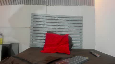 thomas_woolf online show from 24, 7, 2026