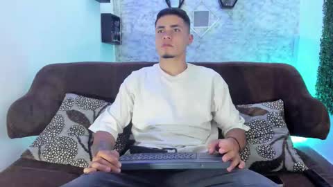 Snapshot of thomass_conor chatting on 18, 11, 2025 thomass_conor online show from 18, 11, 2025