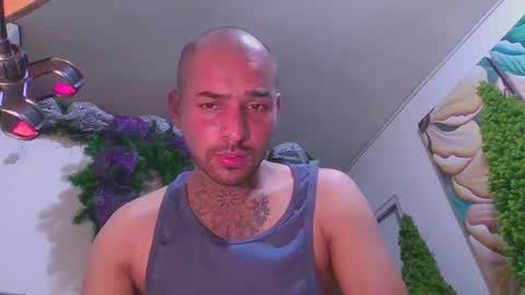 Snapshot of thomassmith2023 chatting on 21, 2, 2025 thomas smith online show from 21, 2, 2025