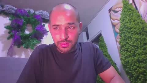 Snapshot of thomassmith2023 chatting on 23, 2, 2025 thomas smith online show from 23, 2, 2025