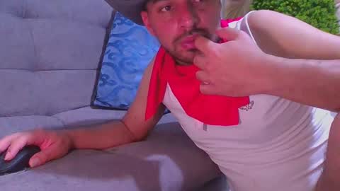 Snapshot of thomassmith2023 chatting on 8, 3, 2025 thomas smith online show from 8, 3, 2025