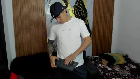 thomson_hot01 online show from 9, 1, 2026