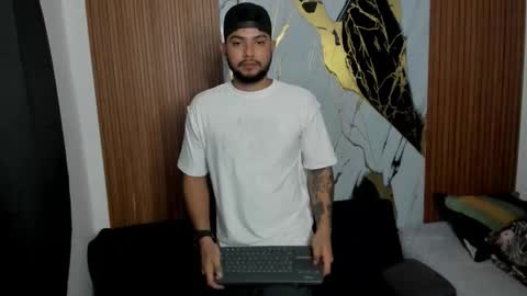 thomson_hot01 online show from 5, 2, 2026