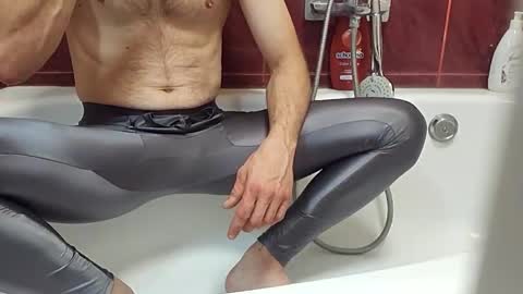 Thongsandstocking online show from 2, 11, 2025