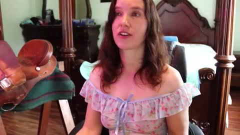 ThornburyRose online show from 28, 2, 2026