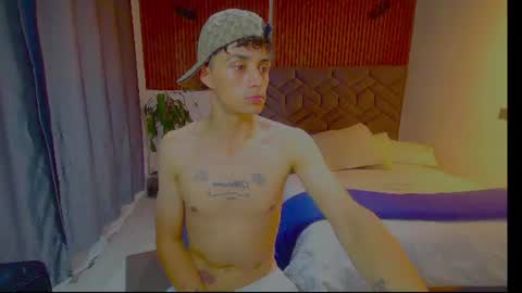THORNERXXXBOY online show from 23, 6, 2026