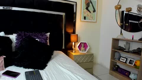Snapshot of thriana_moon chatting on 11, 6, 2026 thriana online show from 11, 6, 2026