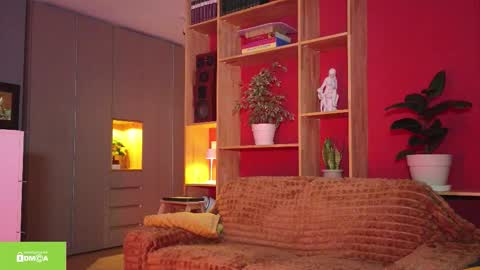 tia_j online show from 13, 12, 2025