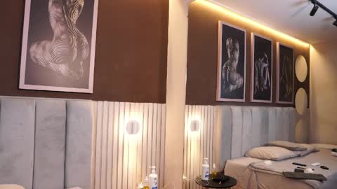 Tian Brooks online show from 7, 4, 2026