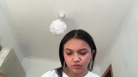 Tiana Le online show from 21, 5, 2026