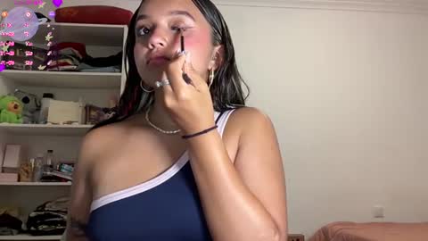 Tiana Le online show from 15, 7, 2026