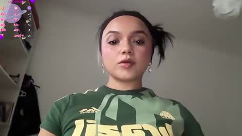 Tiana Le online show from 18, 7, 2026
