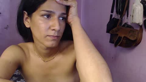 Snapshot of tianiiss_sweet chatting on 13, 11, 2025 Tiana online show from 13, 11, 2025