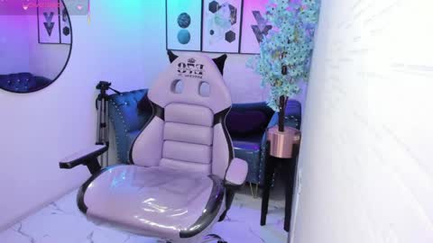 Tiara  online show from 5, 6, 2026