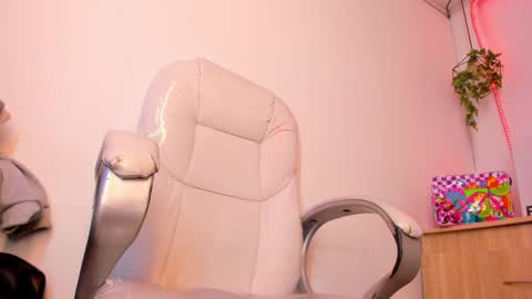 Tiarha online show from 30, 12, 2024