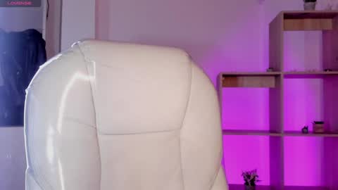 Tiarha online show from 22, 1, 2025