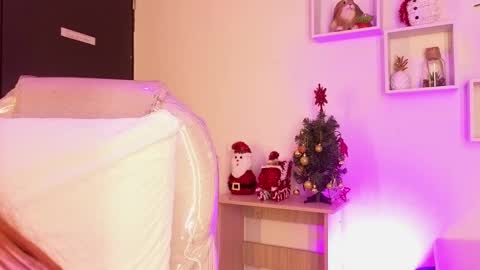 Tiarha online show from 2, 12, 2025