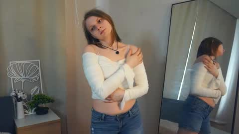 Lily online show from 13, 3, 2026